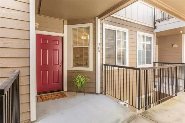 Sunnyvale, CA 94085,250 Santa Fe TER #209