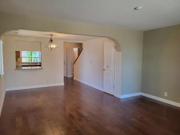 Newark, CA 94560,6125 Thornton AVE #A