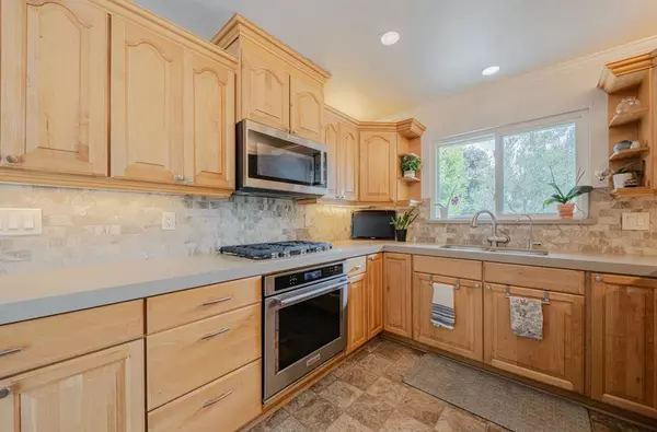 Salinas, CA 93901,715 Via Maria