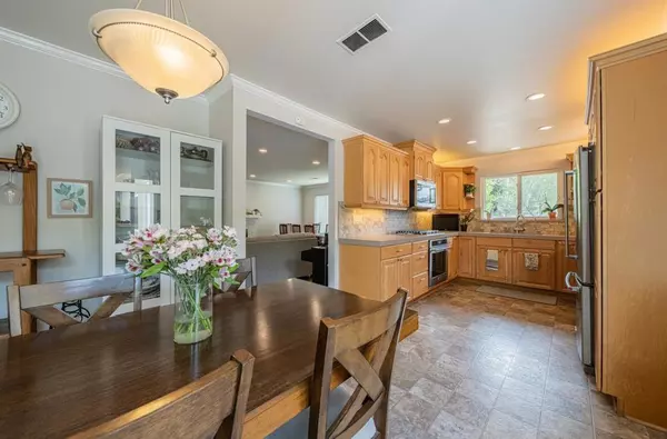 Salinas, CA 93901,715 Via Maria