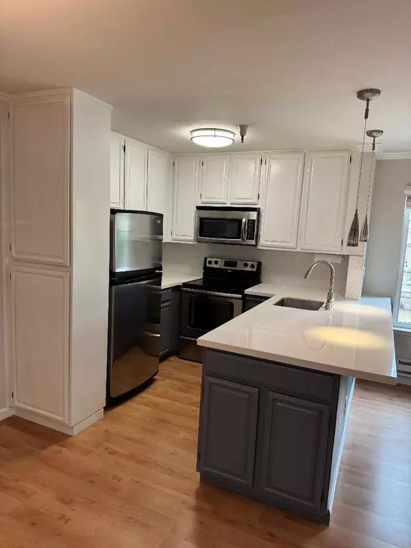 Burlingame, CA 94010,735 El Camino Real #201