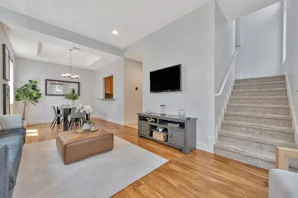 San Jose, CA 95136,525 Guiti Garden CT