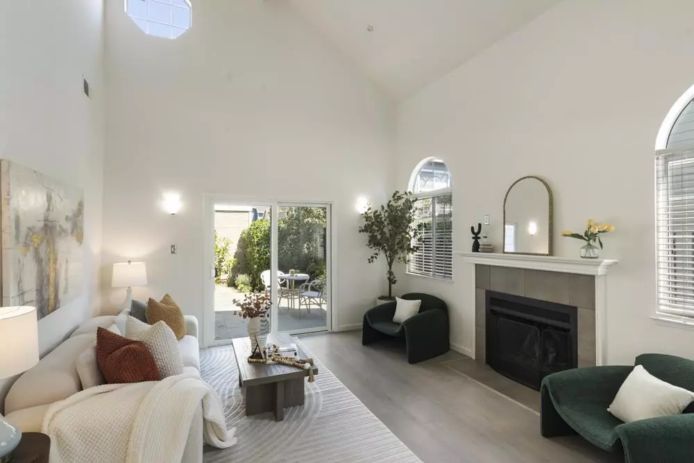 Foster City, CA 94404,116 Williams LN