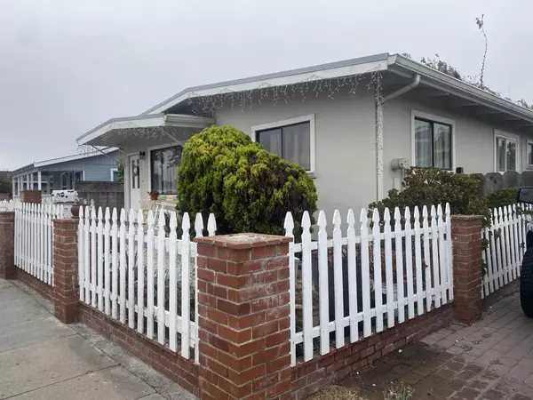 1889 Noche Buena ST, Seaside, CA 93955