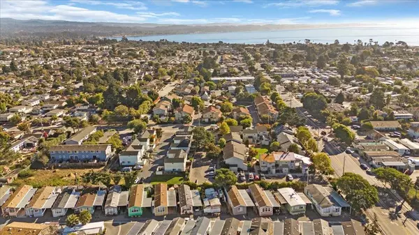 Santa Cruz, CA 95062,2565 Portola DR