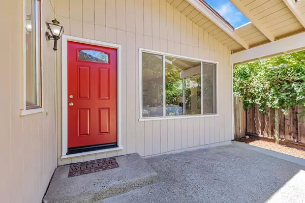 Palo Alto, CA 94306,3210 South CT
