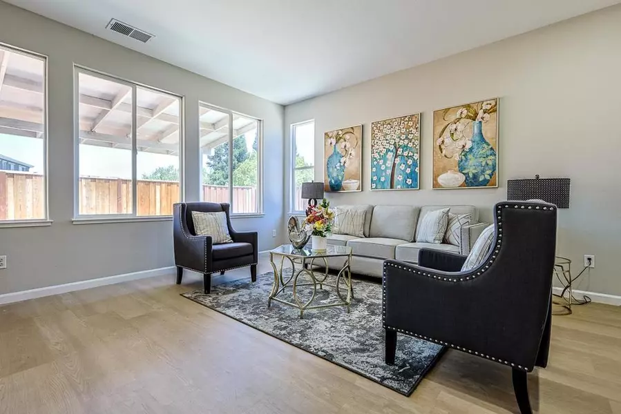 2335 Cypress DR, Tracy, CA 95377