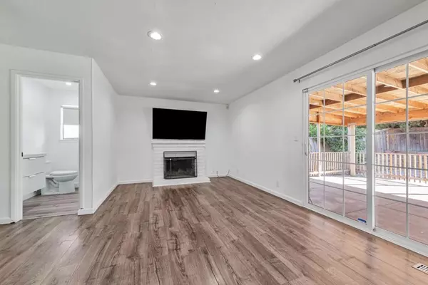 San Jose, CA 95121,2507 Sherlock DR