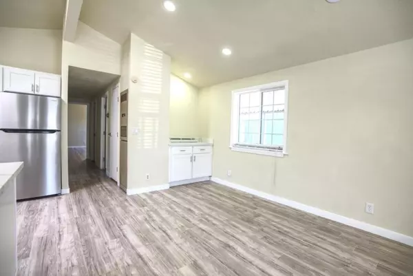 Mountain View, CA 94041,501 Moorpark AVE