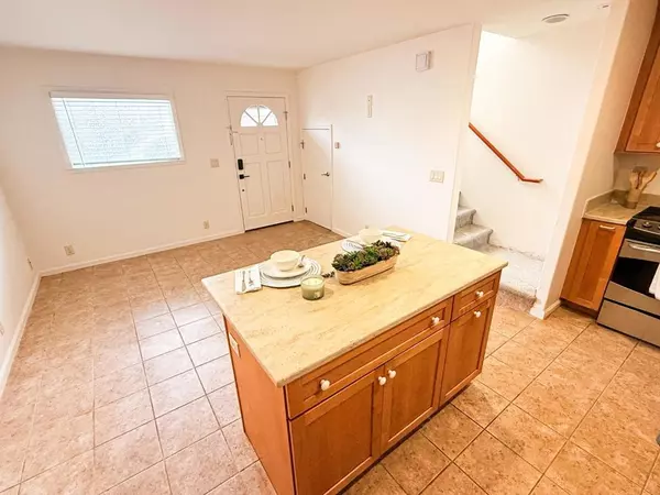 Pacific Grove, CA 93950,775 Mermaid AVE