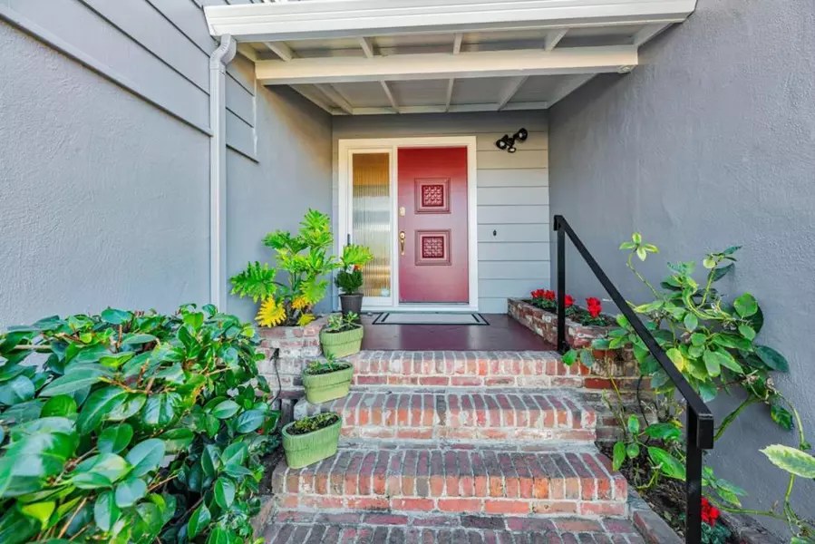 20 Queen Anne CT, Millbrae, CA 94030
