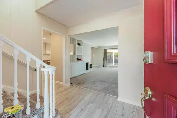 Millbrae, CA 94030,20 Queen Anne CT