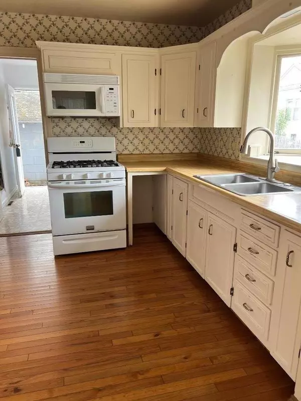 Pacific Grove, CA 93950,228 Wood ST