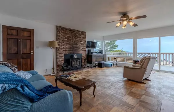 Pacifica, CA 94044,226 Crestmoor CIR