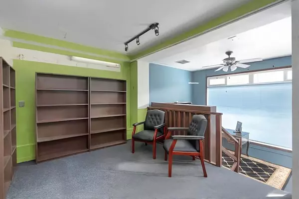 San Francisco, CA 94116,634636 Taraval ST