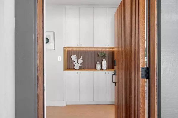 Burlingame, CA 94010,2205 Adeline DR