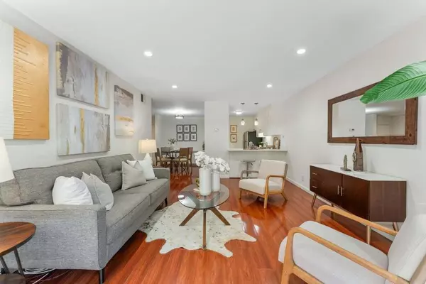 1101 Continentals WAY #104, Belmont, CA 94002
