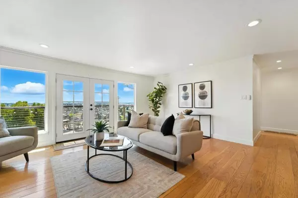 8730 Burr ST, Oakland, CA 94605