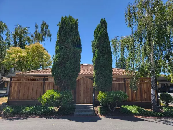 141 Peach TER, Santa Cruz, CA 95060