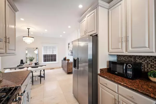 San Bruno, CA 94066,381 Huntington AVE