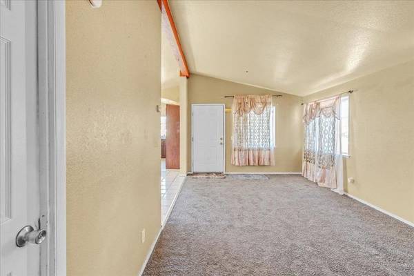 Salinas, CA 93905,704 Garner AVE #3