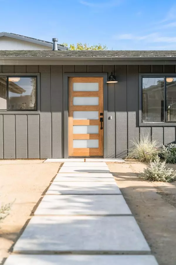 Santa Cruz, CA 95060,421 Oxford WAY