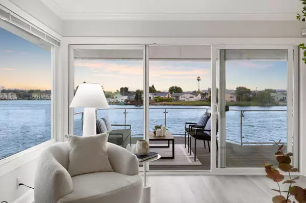 San Mateo, CA 94404,464 Fathom DR