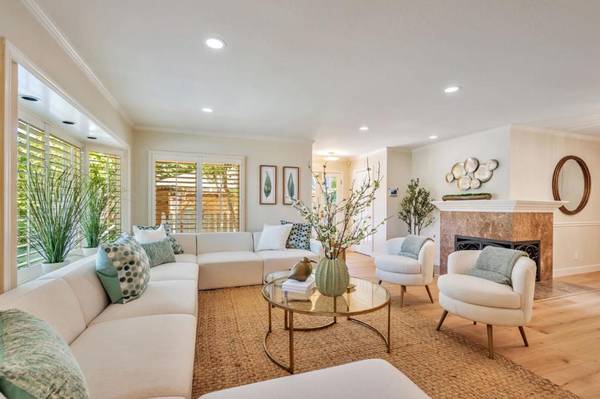 534 Hilbar LN, Palo Alto, CA 94303