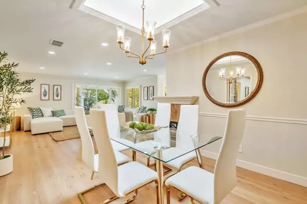 Palo Alto, CA 94303,534 Hilbar LN