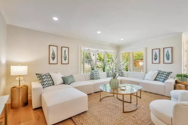 Palo Alto, CA 94303,534 Hilbar LN