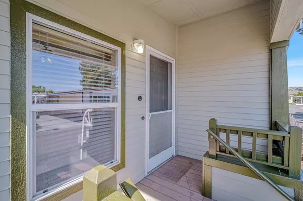 Hayward, CA 94544,1283 Sussex WAY