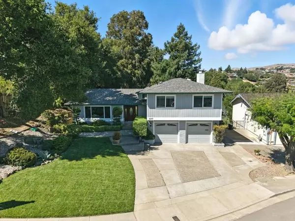 Castro Valley, CA 94552,5529 Feather CT