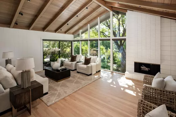 Los Altos Hills, CA 94024,23480 Ravensbury AVE