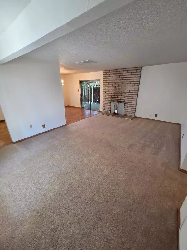 Los Banos, CA 93635,405 N Santa Ana ST