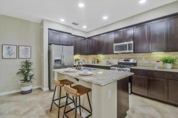 Sacramento, CA 95834,3927 Streamline ST
