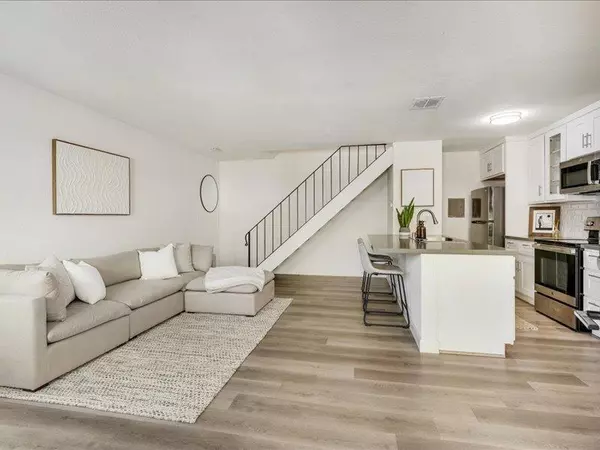 Capitola, CA 95010,4475 Diamond ST #3