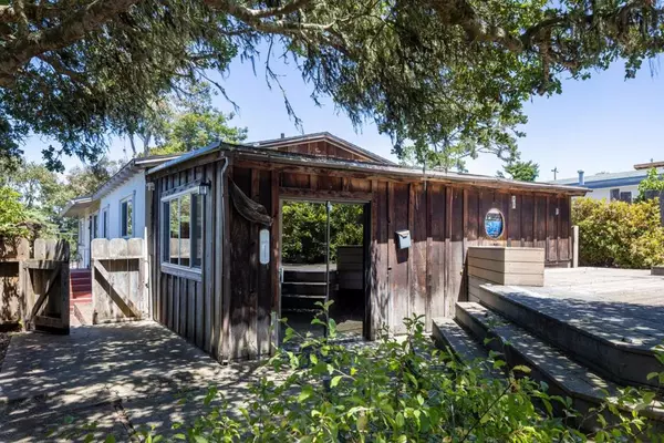 Pacific Grove, CA 93950,1113 Buena Vista AVE