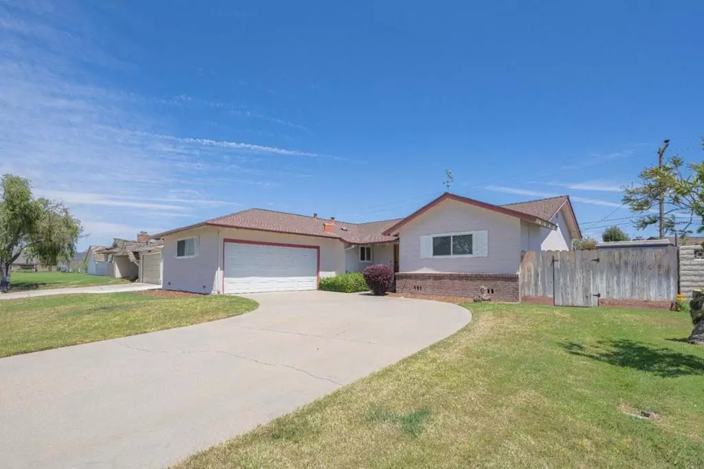 Salinas, CA 93901,170 Del Mar DR