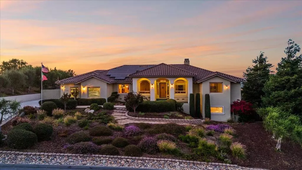 4116 Ashford CIR, Hollister, CA 95023