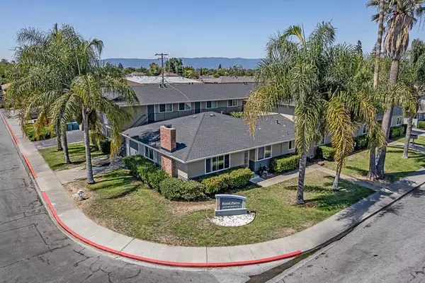 Santa Clara, CA 95050,2104 Royal DR
