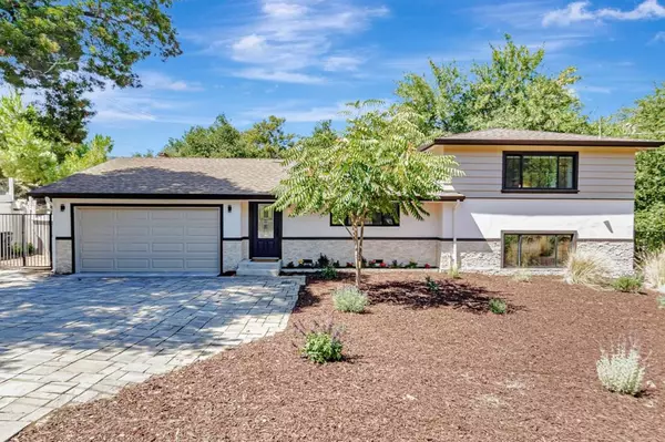 19680 Crestbrook DR, Saratoga, CA 95070