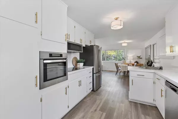 Palo Alto, CA 94306,622 Wellsbury WAY