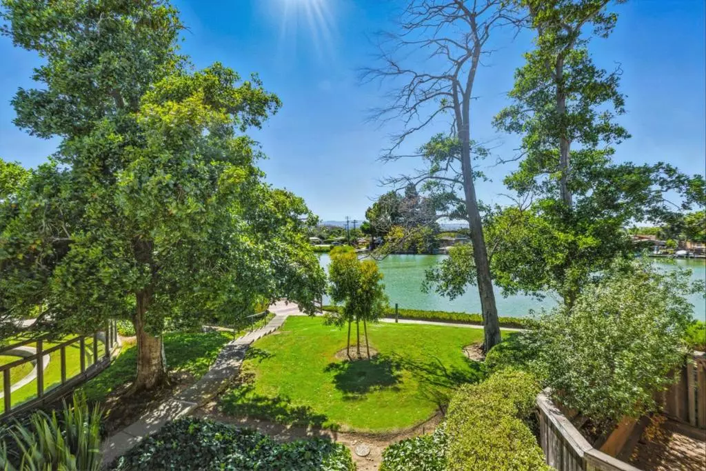 San Mateo, CA 94404,1090 Shoreline DR