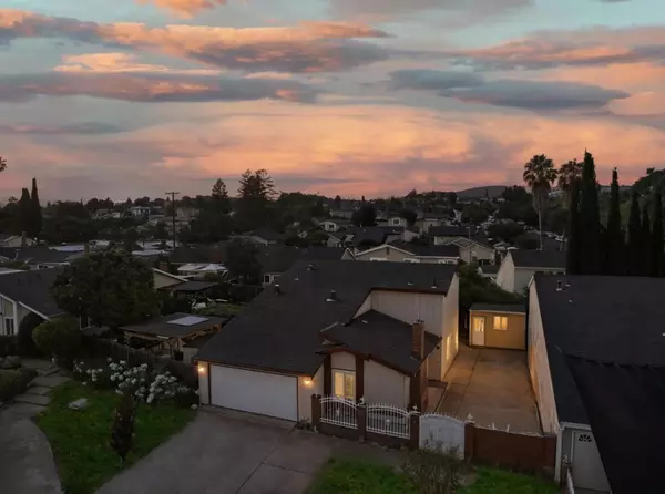 San Jose, CA 95121,2114 Bennighof CT