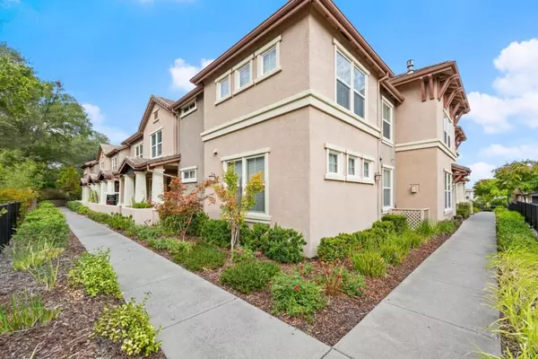 Folsom, CA 95630,307 Blossom Rock LN #59