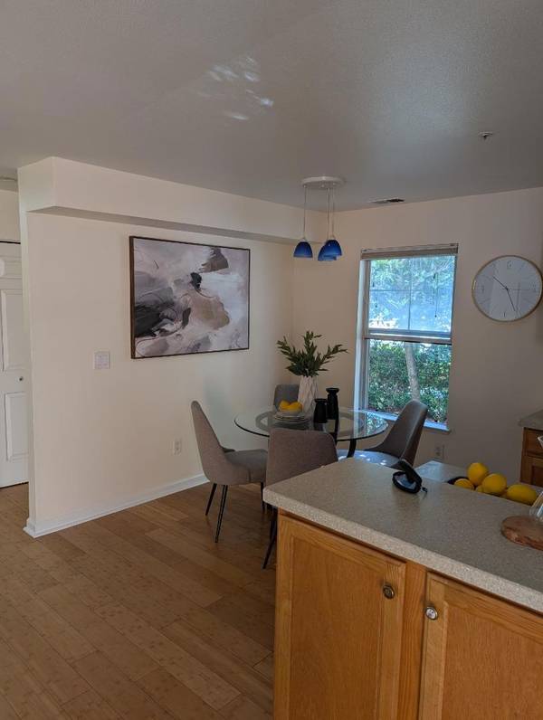 Los Altos, CA 94022,805 N San Antonio RD