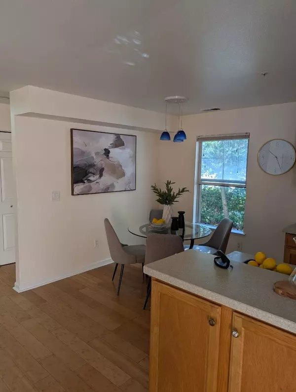 Los Altos, CA 94022,805 N San Antonio RD
