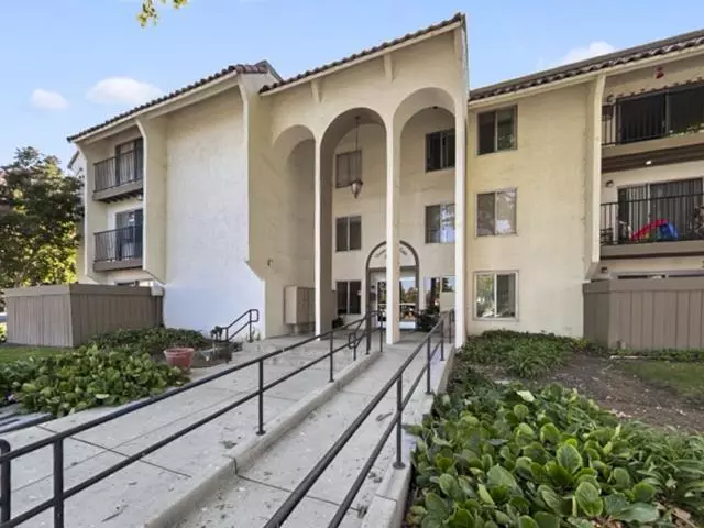 Santa Clara, CA 95051,1720 Halford AVE #227
