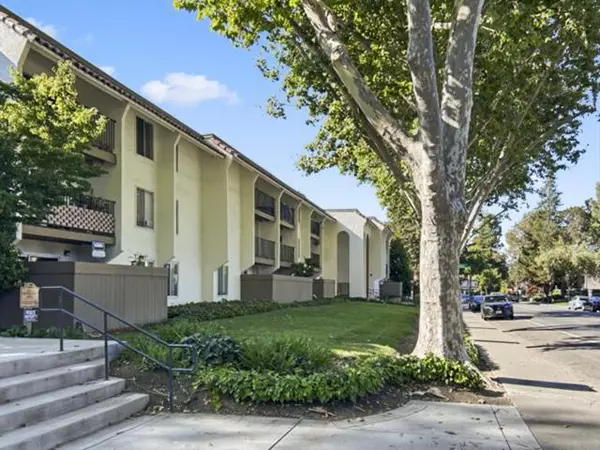 Santa Clara, CA 95051,1720 Halford AVE #227