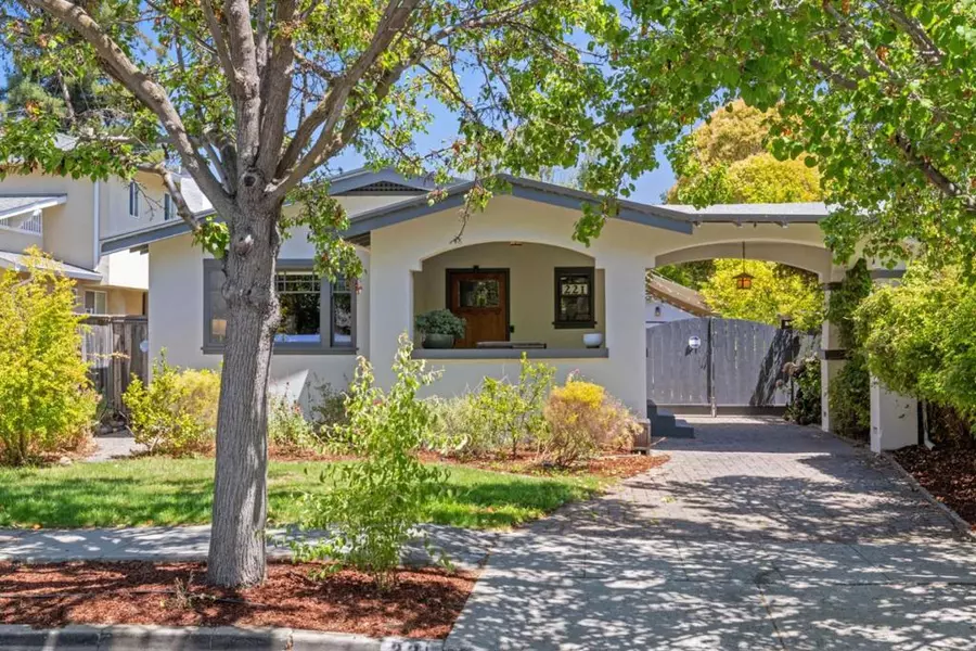 221 Grand ST, Redwood City, CA 94062